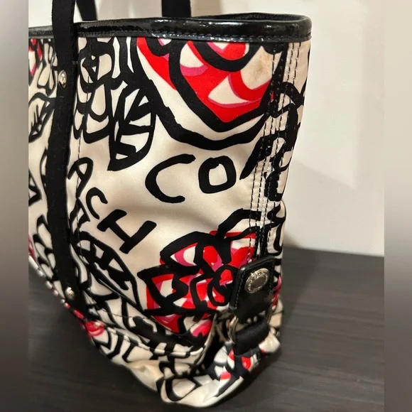 Coach Poppy Kyra floral tote bag in black and white nylon with red accents EUC - Picture 8 of 13